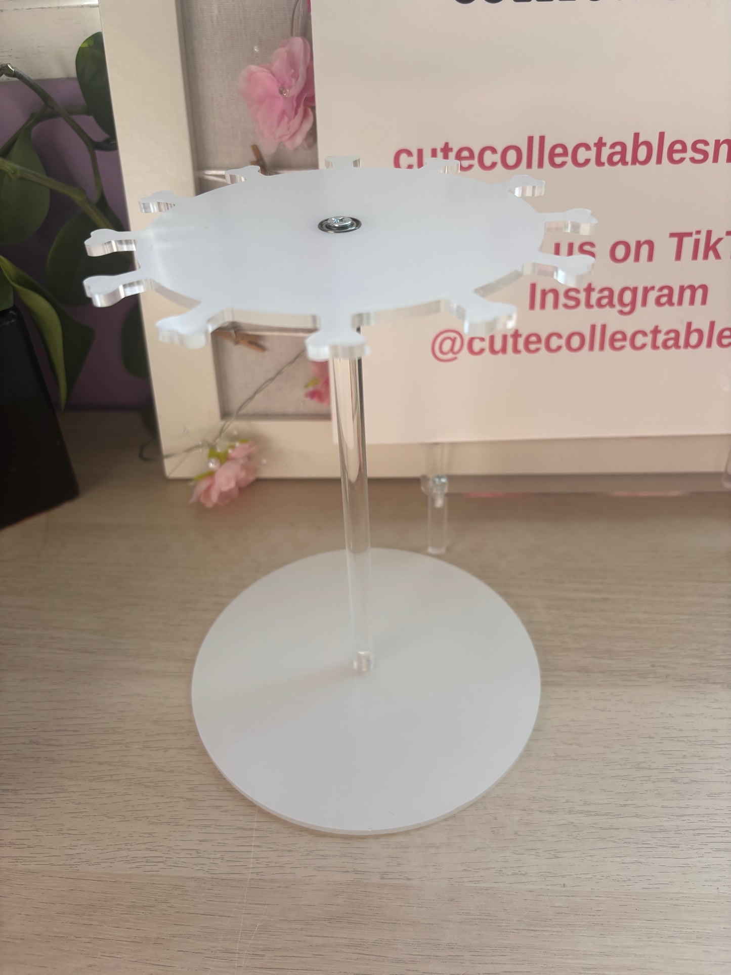 Turning Plush Display